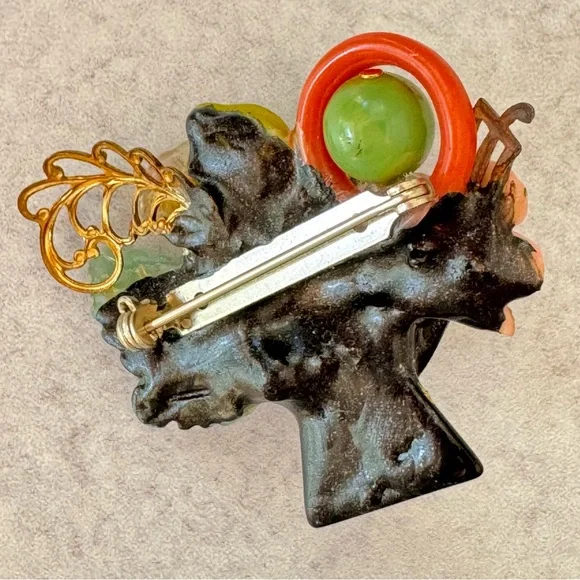 Vintage Novelty Multi Colored Brooch Celluloid? - Picture 2 of 7